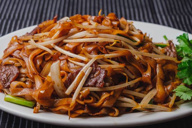 Beef Fried Rice Noodle 干炒牛河